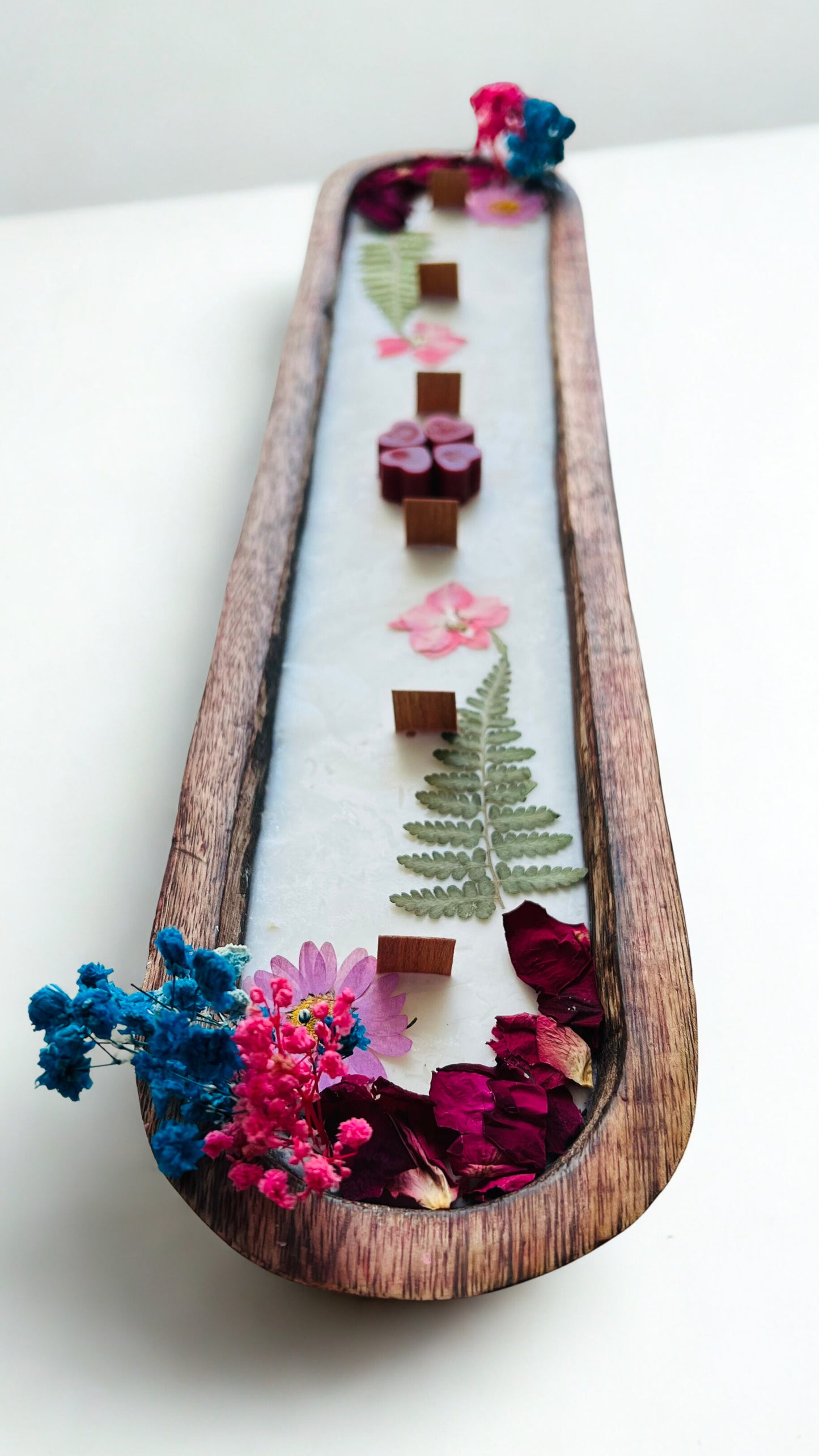 Wooden Bowl Candle – Crackling Wicks, Dried Flowers & Petals, Romantic Farmhouse Centerpiece Gift | Candliya